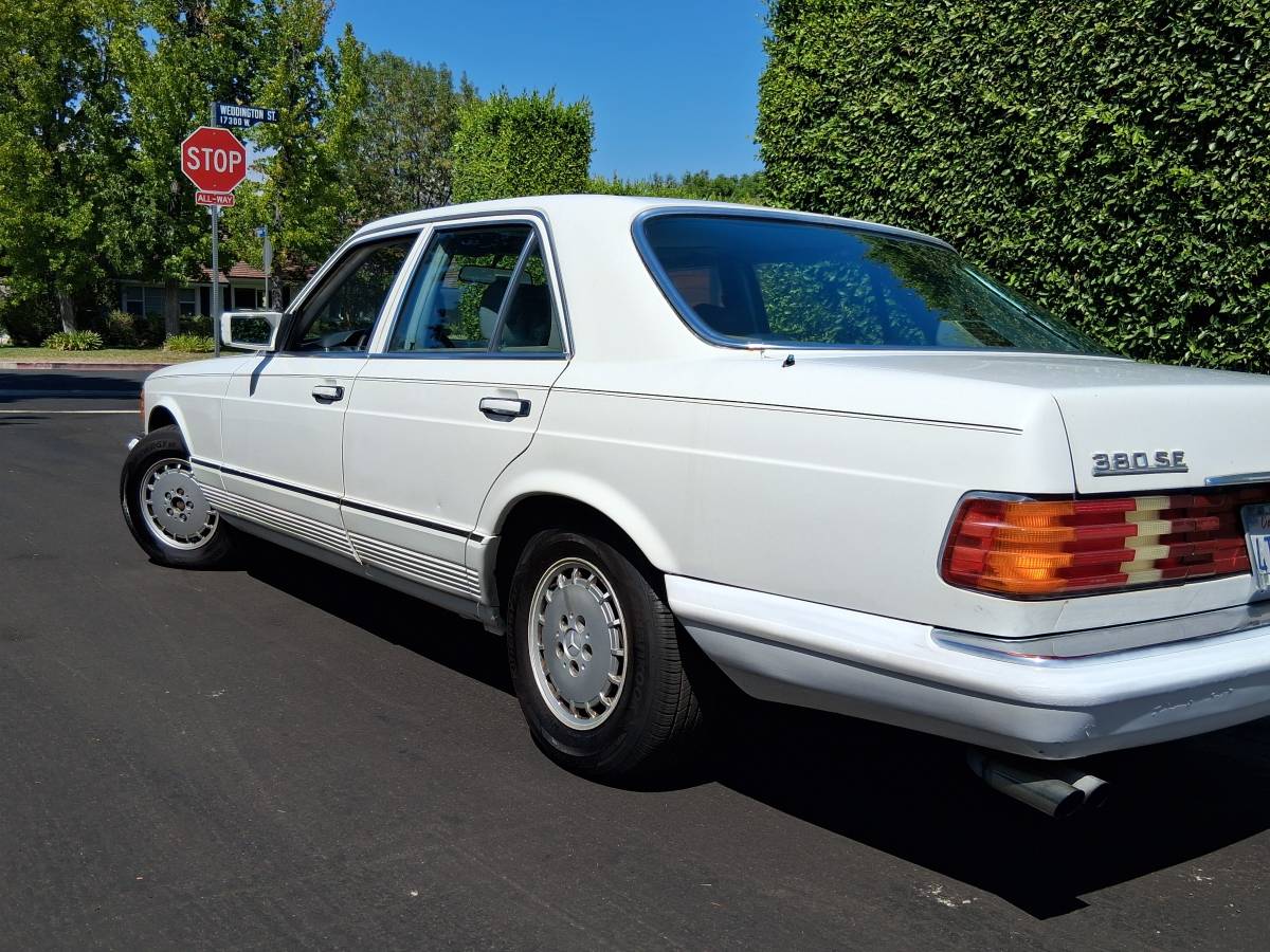 Mercedes-benz-s-380-1985-White