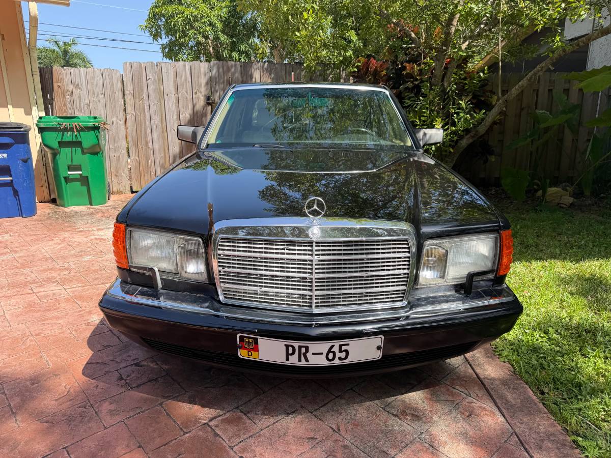 Mercedes-se300-1991-black