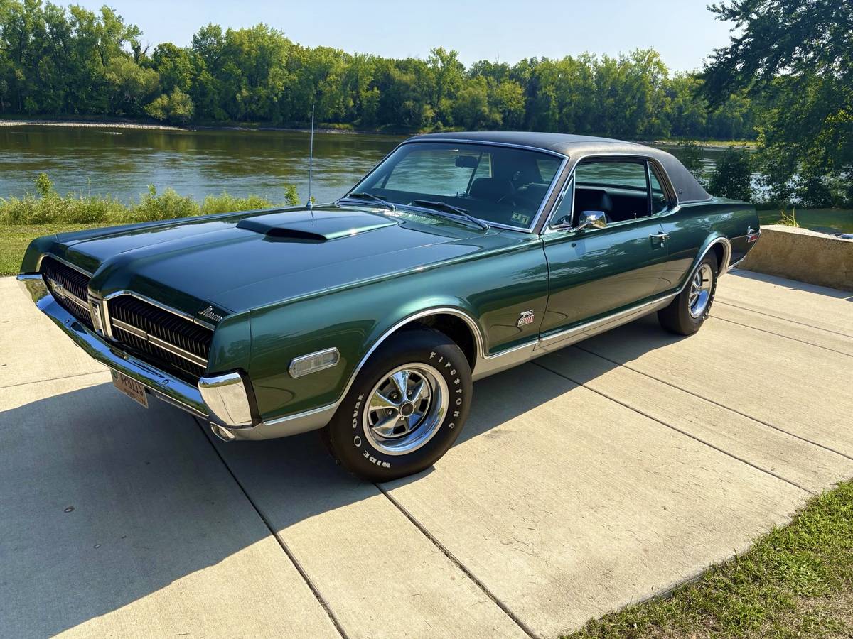 Mercury-Cougar-xr7-1968-green