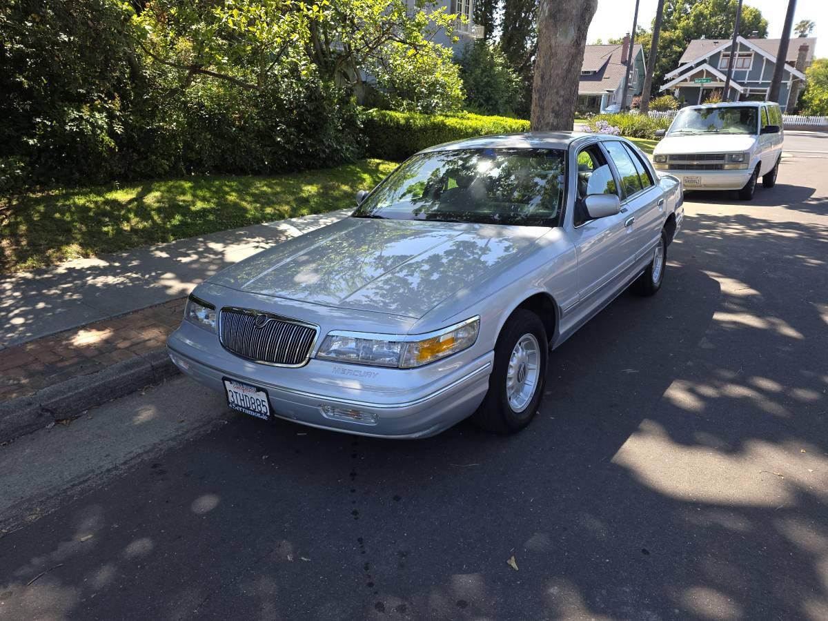 Mercury-Grand-marquis-ls-1996-silver