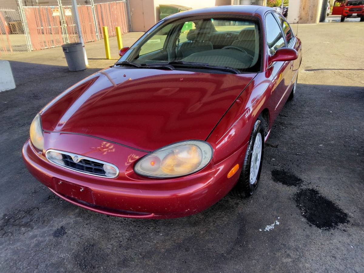 Mercury-Sable-1996-Red