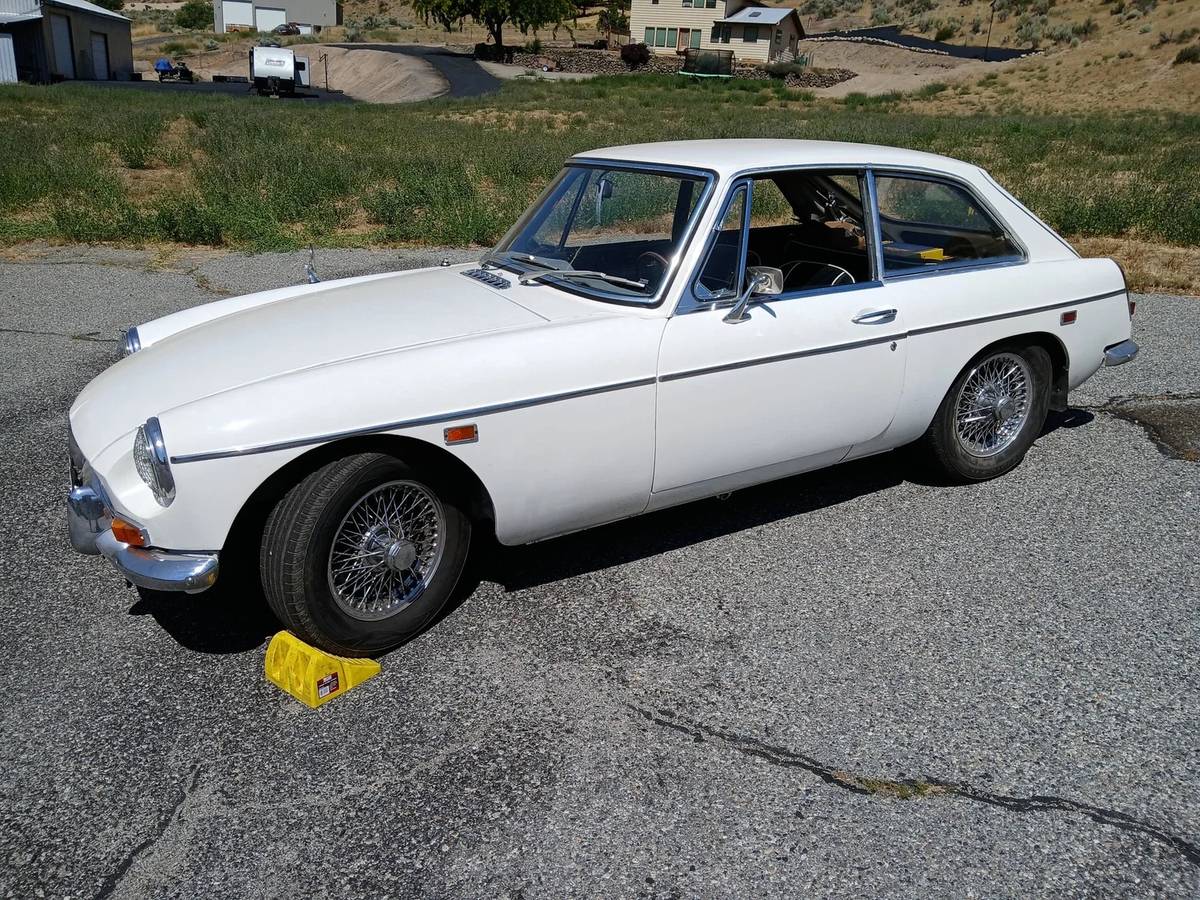 Mg-Mgb-gt-1969-white