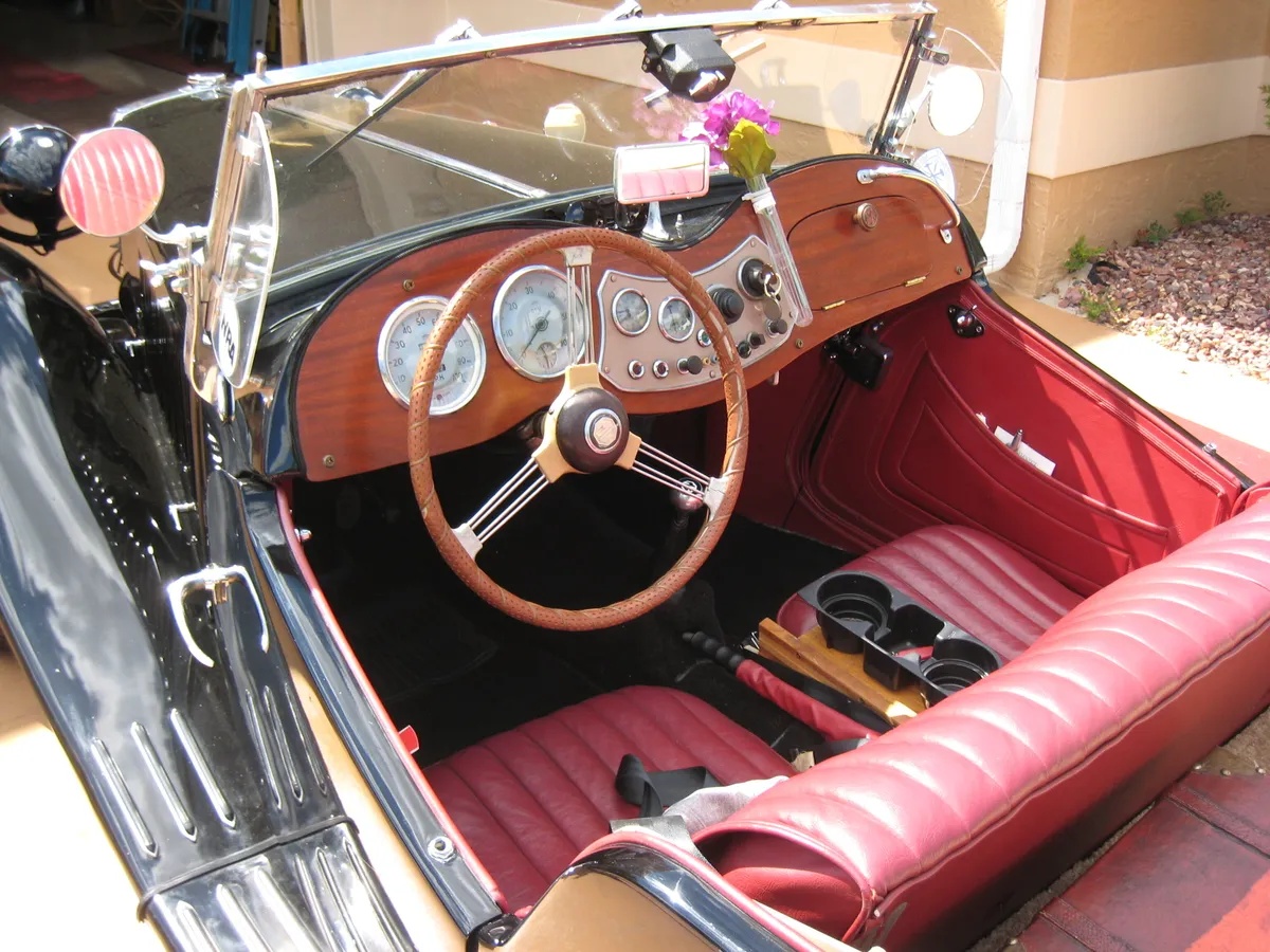 Mg-Midget-1953-Black-Red