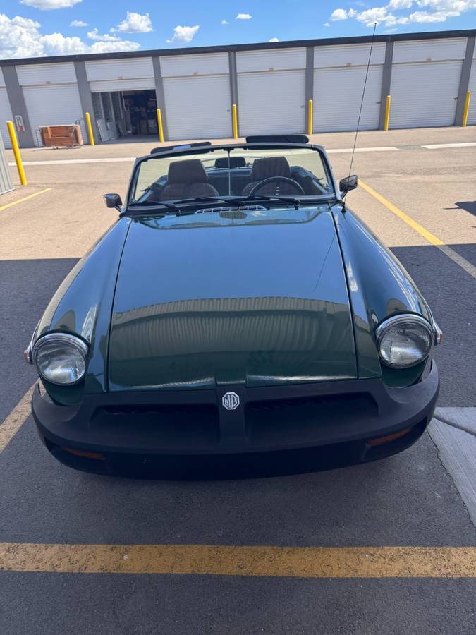 Mgb-roadster-1977-green