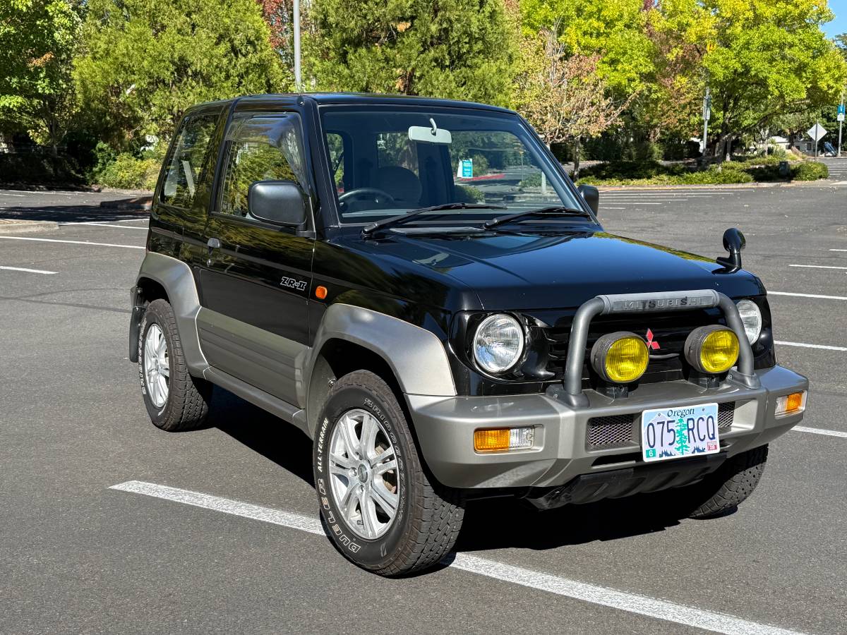 Mitsubishi-Pajero-1996