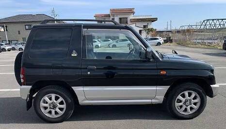 Mitsubishi-Pajero-mini-1996-black