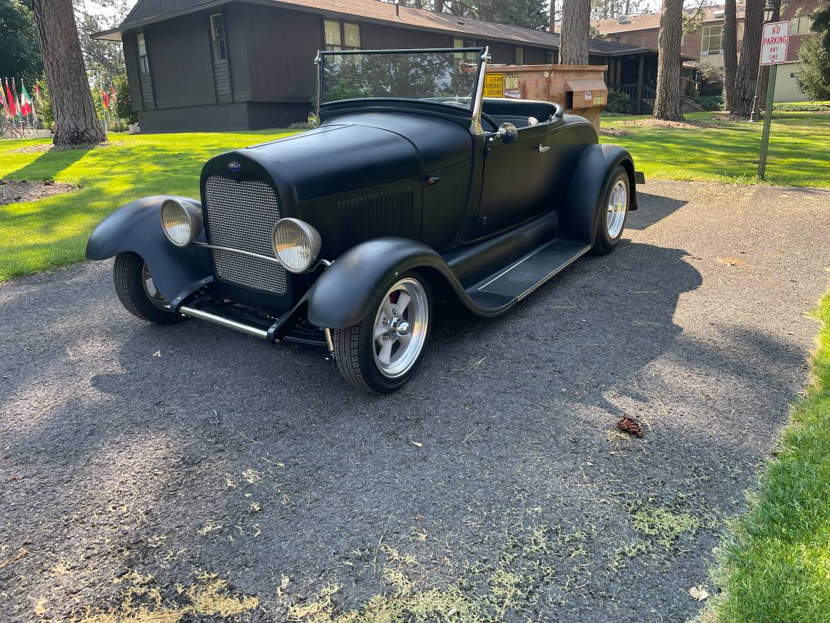 Model-roadster-1929-black