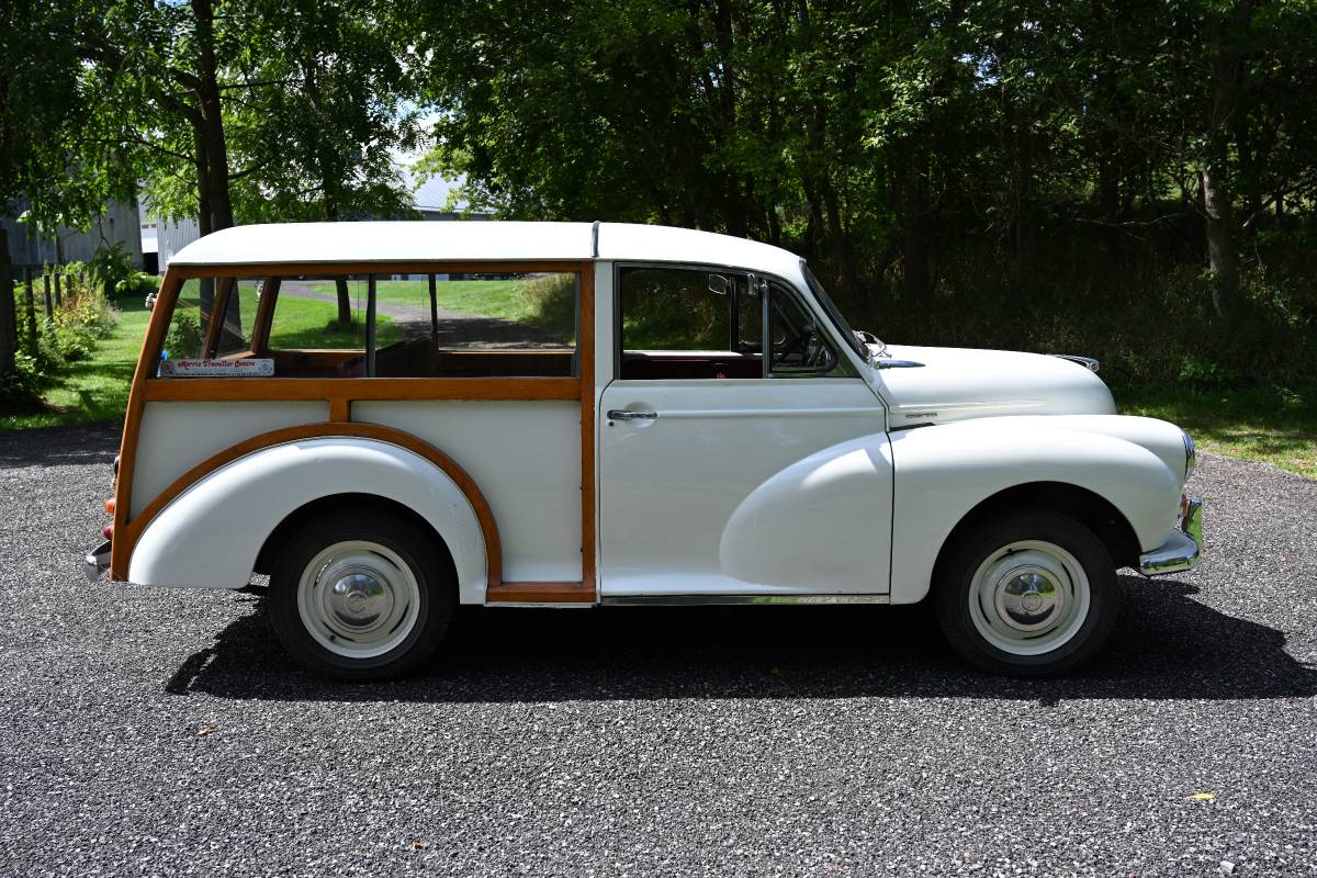 Morris-Minor-traveller-1000-1968-white