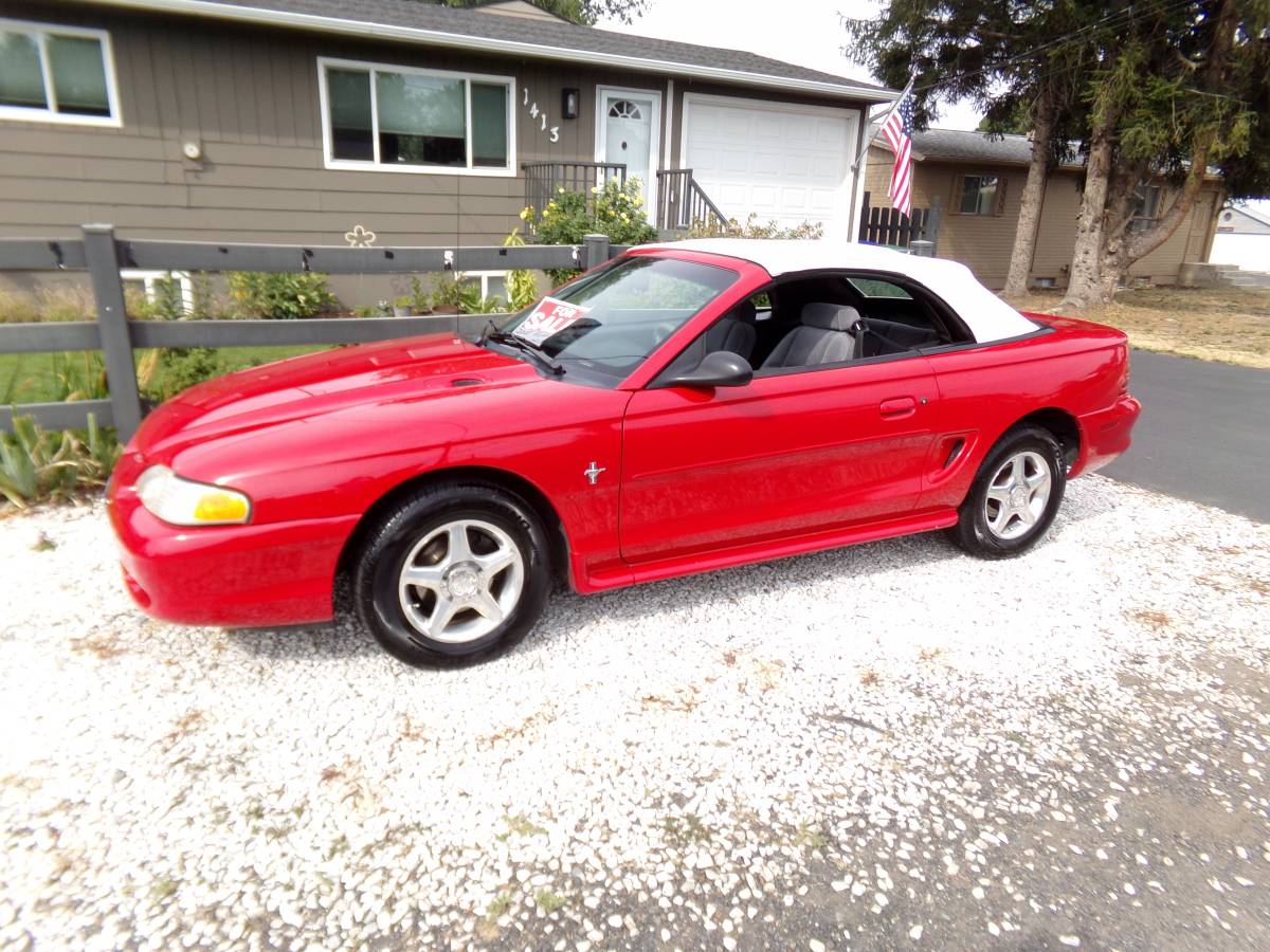 Mustang-converible-1995-red