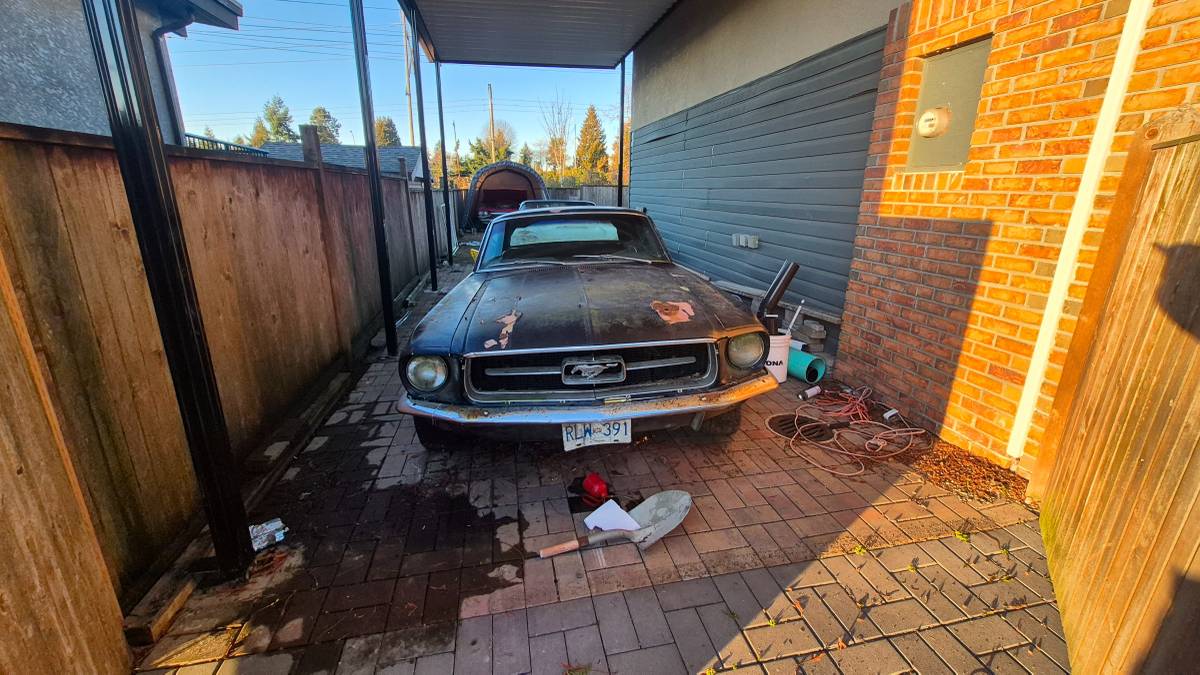Mustang-coupe-1967-blue