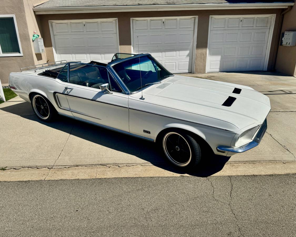 Mustang-gt-convertible-1968-white
