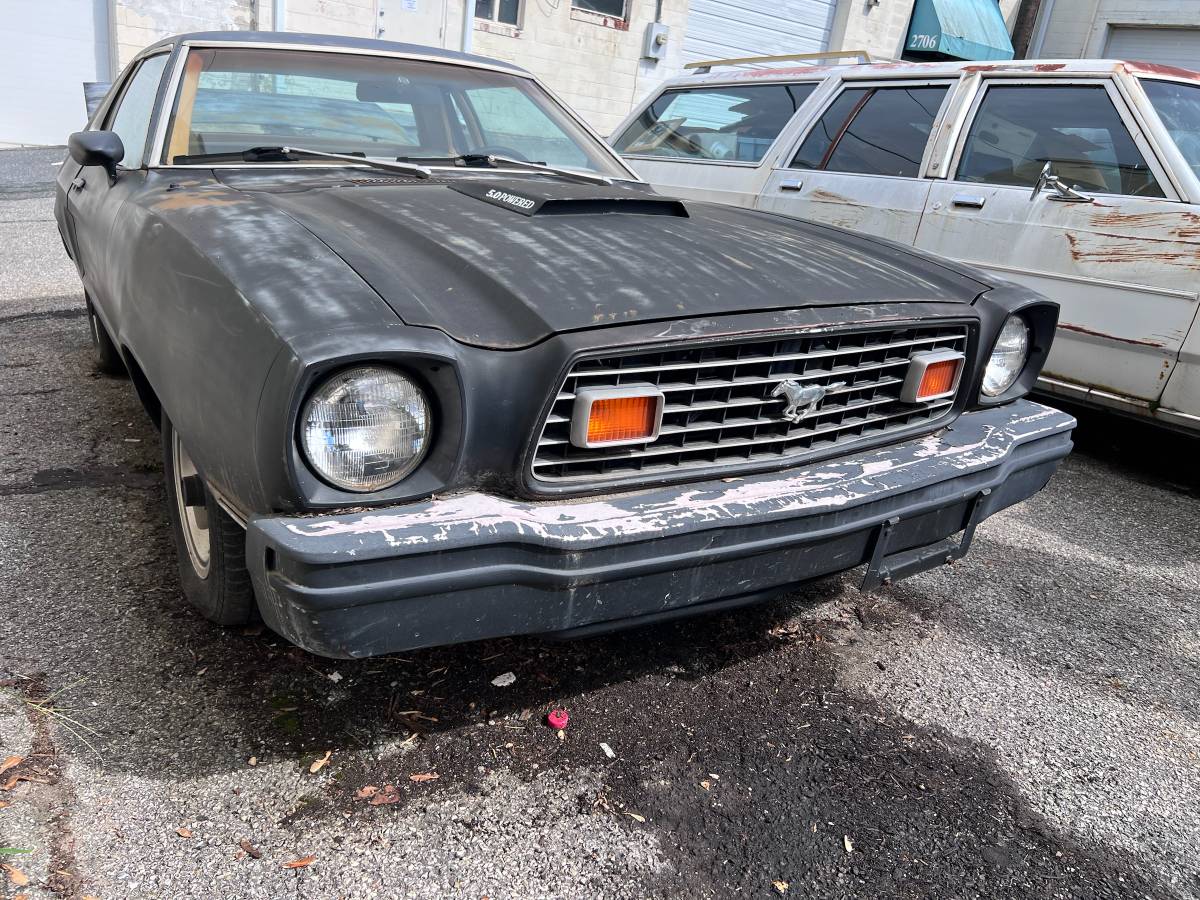 Mustang-i-1974-black
