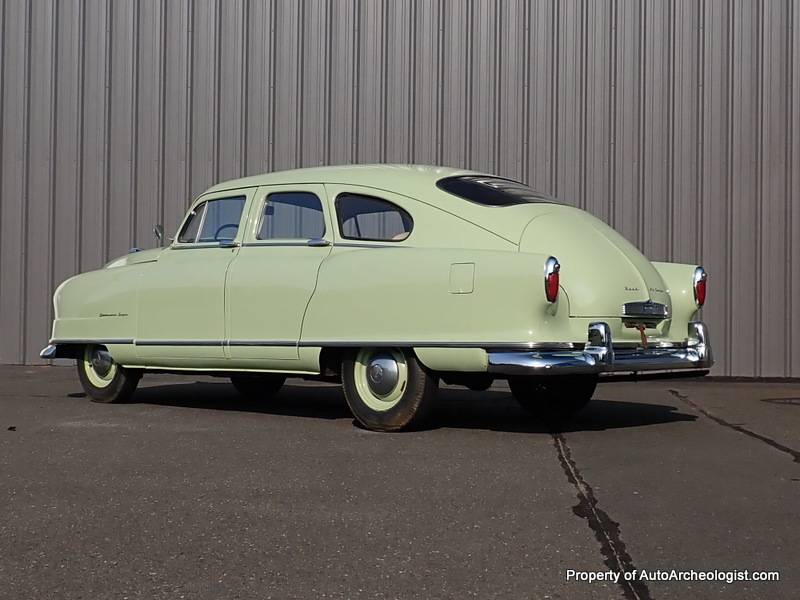 Nash-Statesman-super-airflyte-1951-green