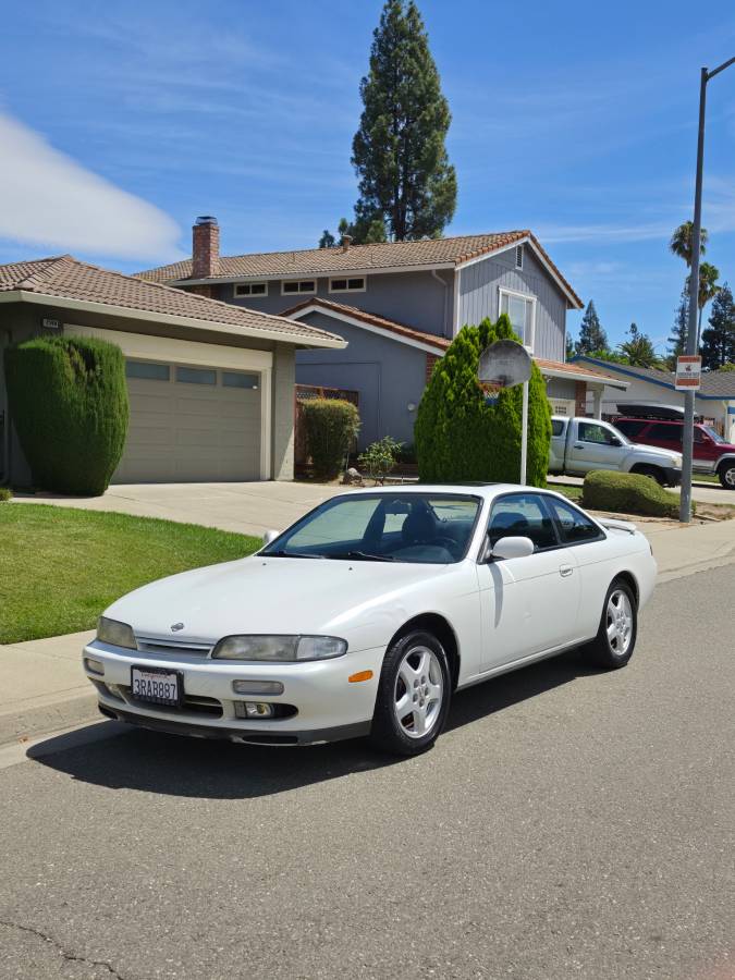 Nissan-240sx-1996-White