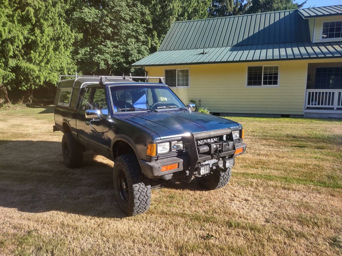 Nissan-720-1986-blue