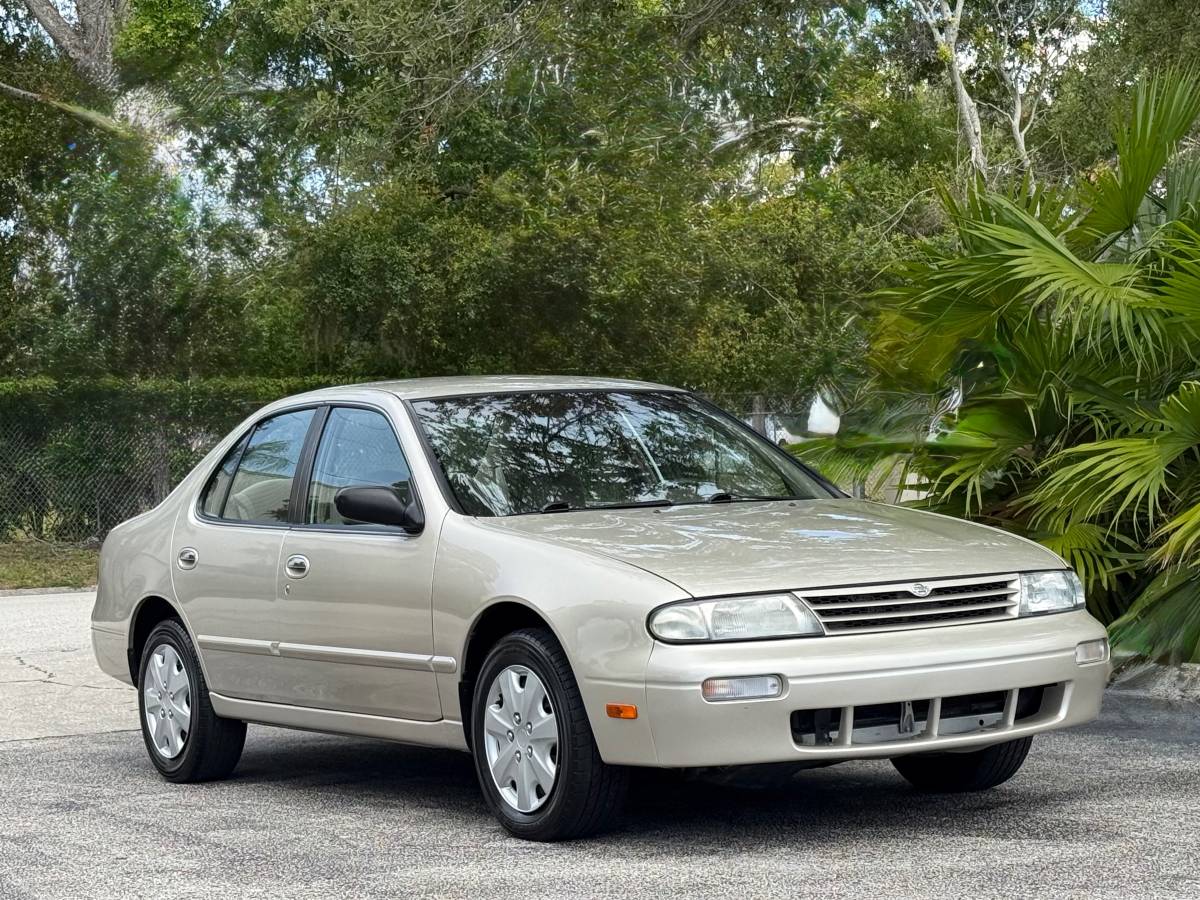 Nissan-Altima-1995