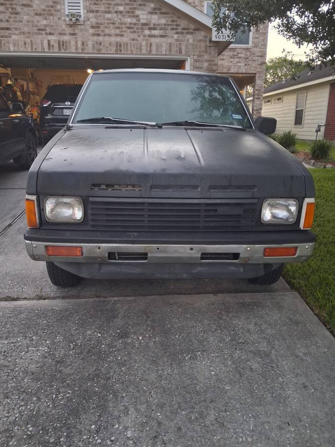 Nissan-D21pick-up-1986-black