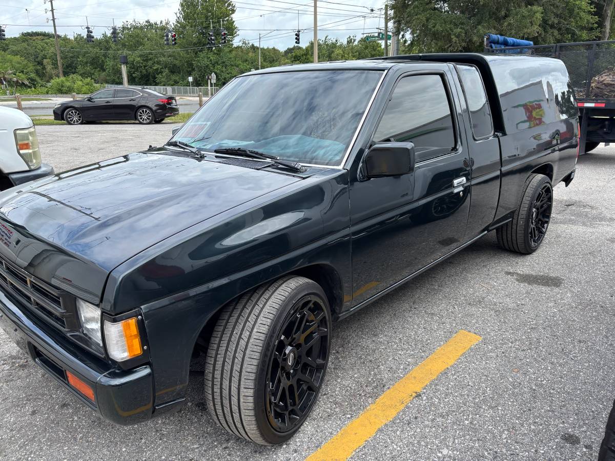 Nissan-Hardbody-d21-1993-green