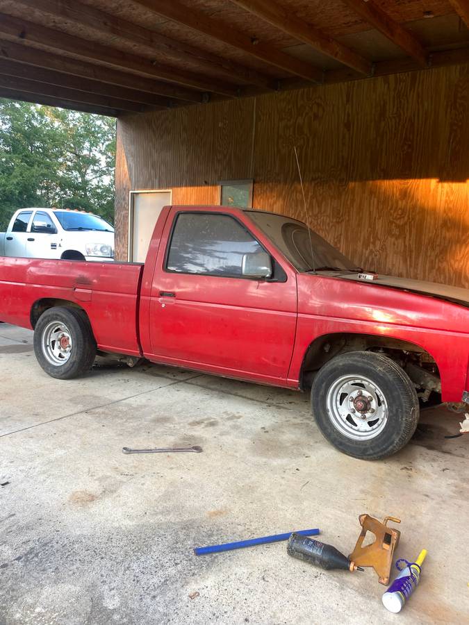Nissan-Hardbody-pickup-1995-red