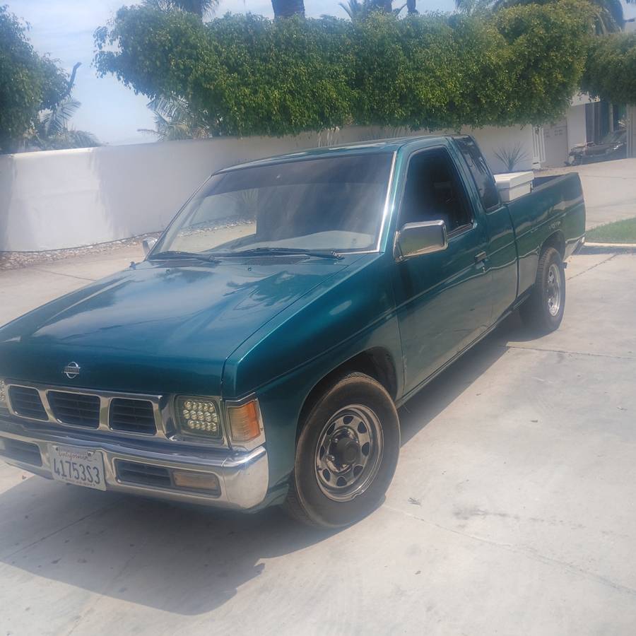 Nissan Hardbody pickup 1995, photo 1