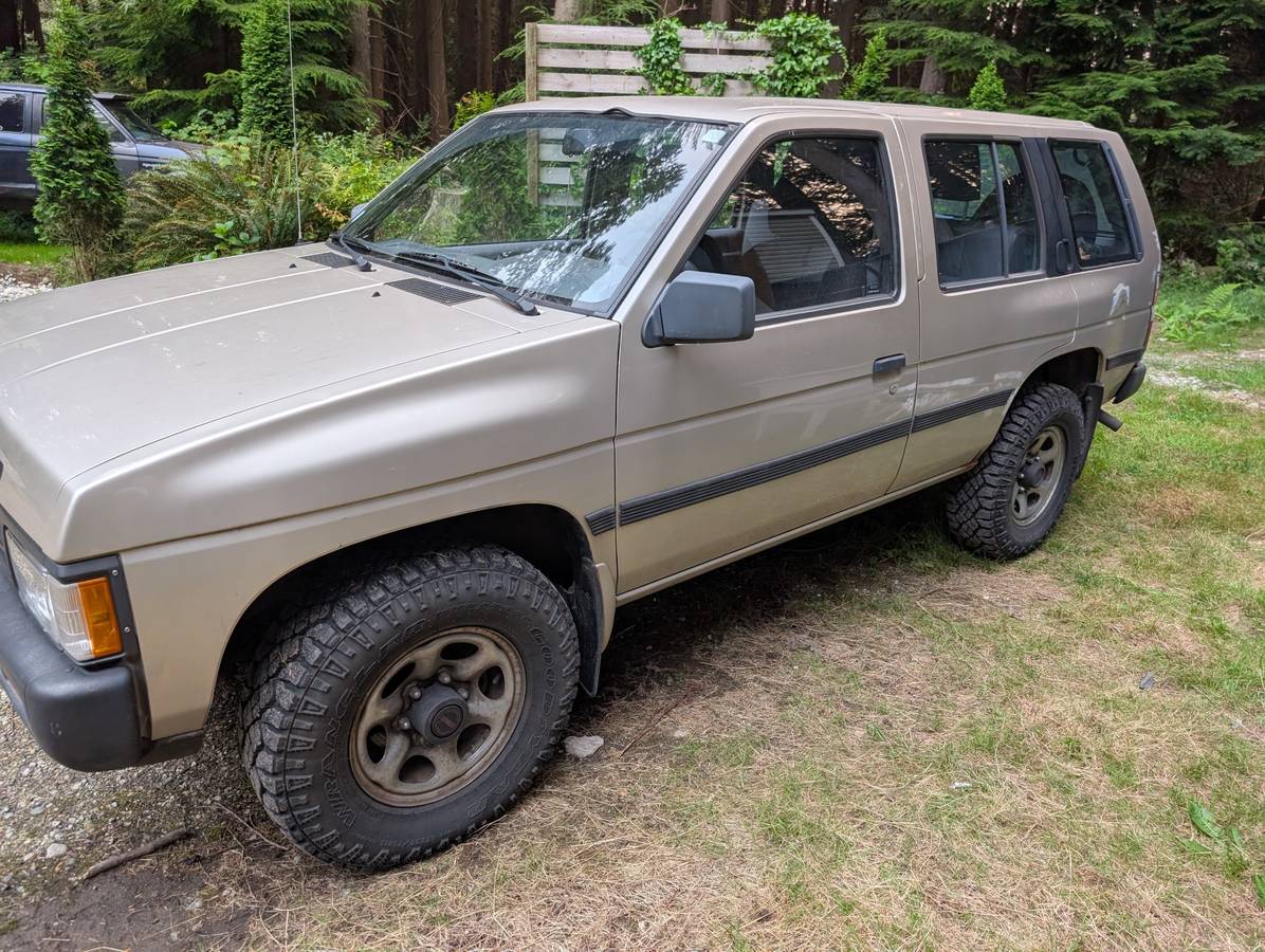 Nissan-Pathfinder-4x4-1993