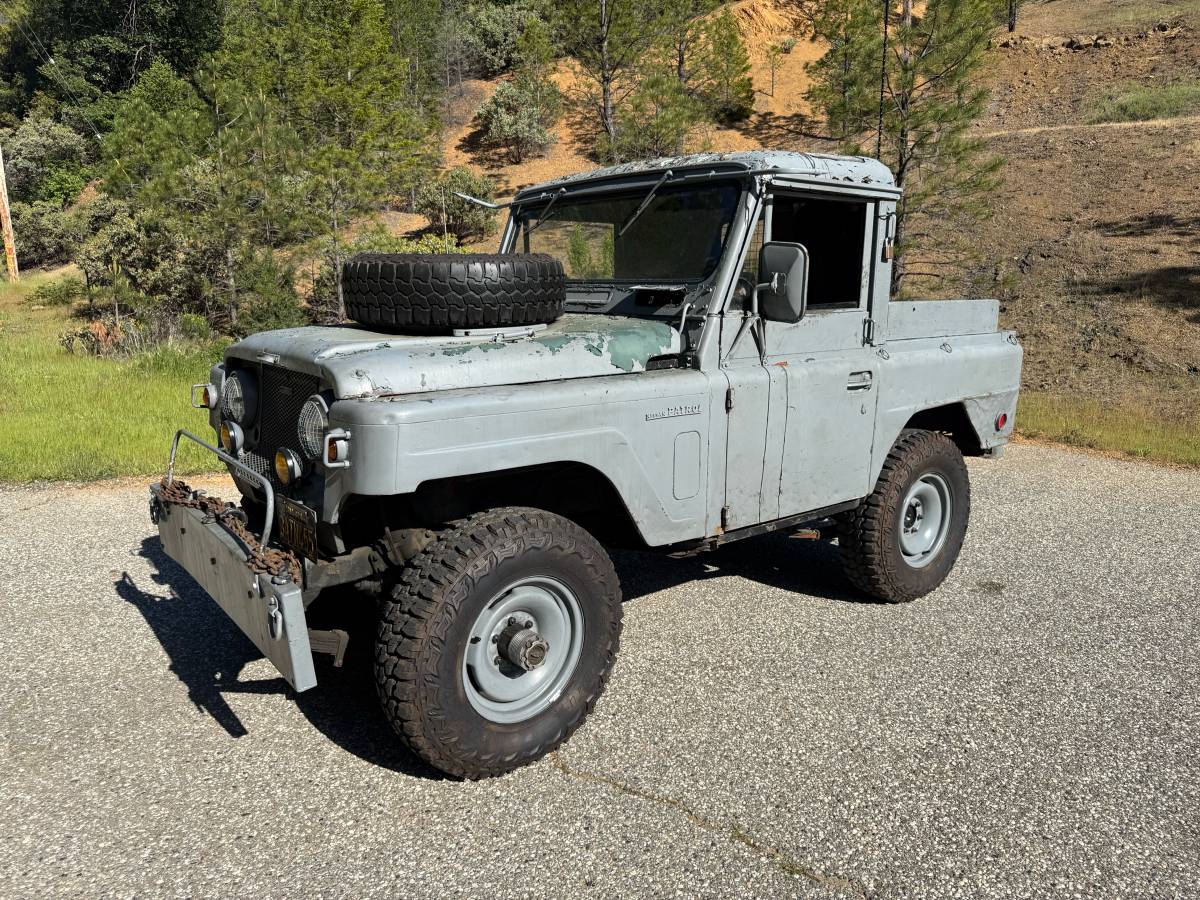 Nissan-Patrol-1965-grey