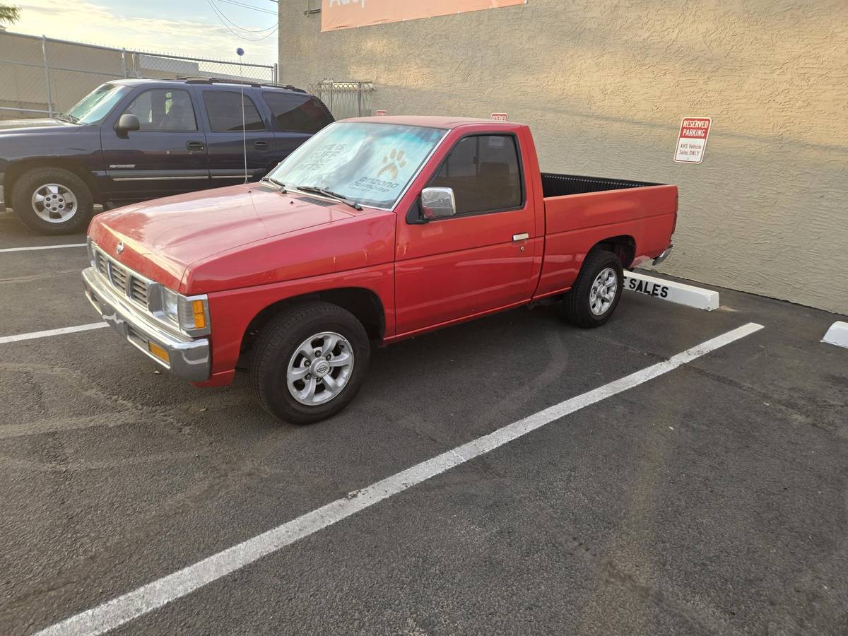 Nissan-Pickup-1996-red