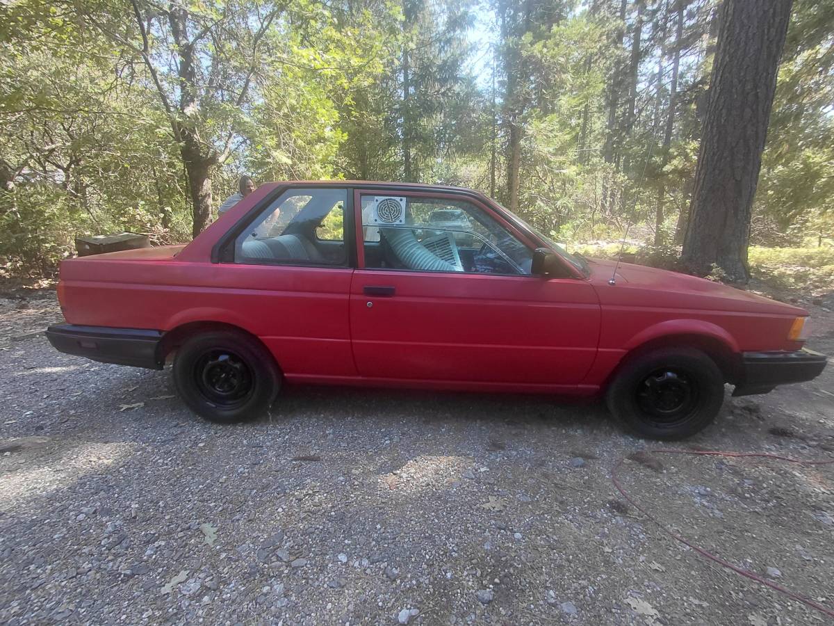 Nissan-Sentra-1989-red