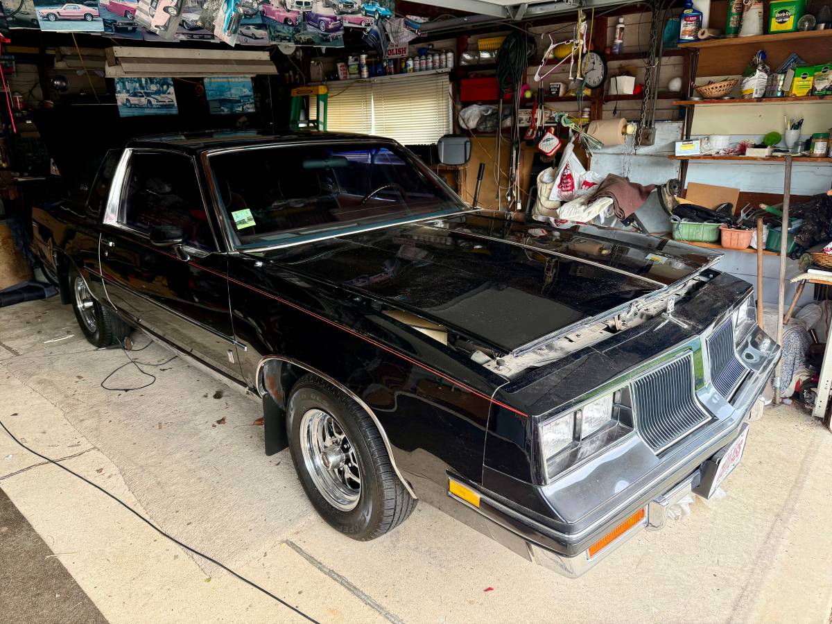 Oldsmobile-1986
