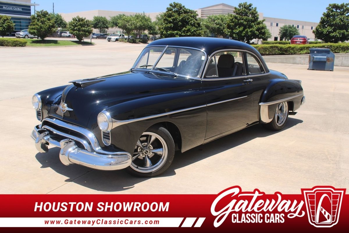 Oldsmobile-88-1949-Coupe-Gray