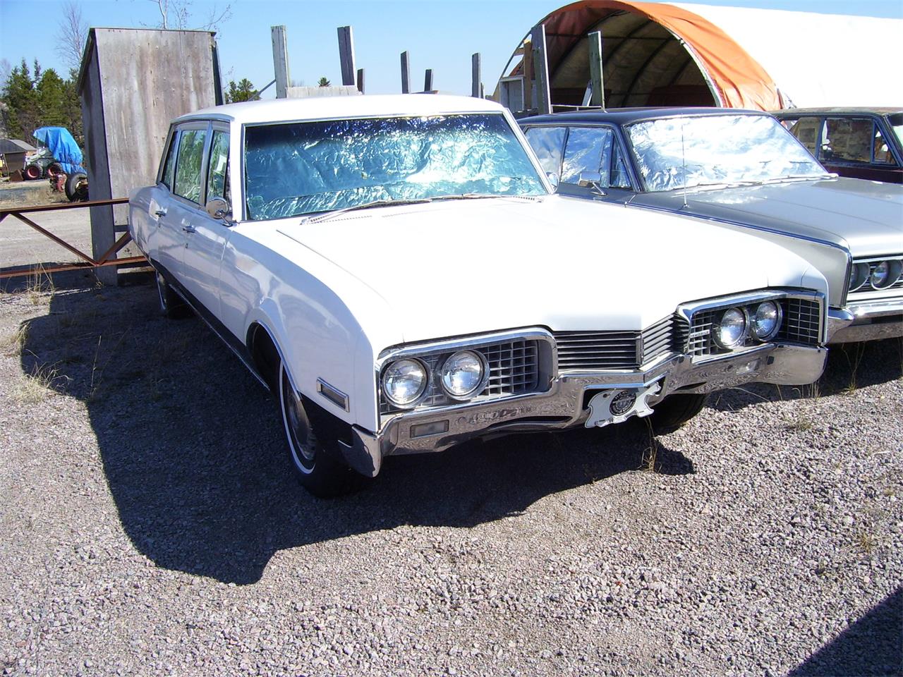 Oldsmobile-98-1967-White-Navy Oldsmobile-98-1967-White-Navy