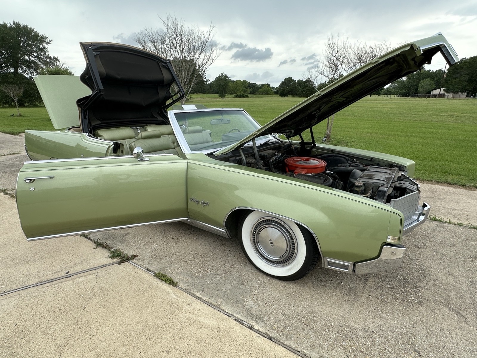 Oldsmobile-98-1969-Convertible