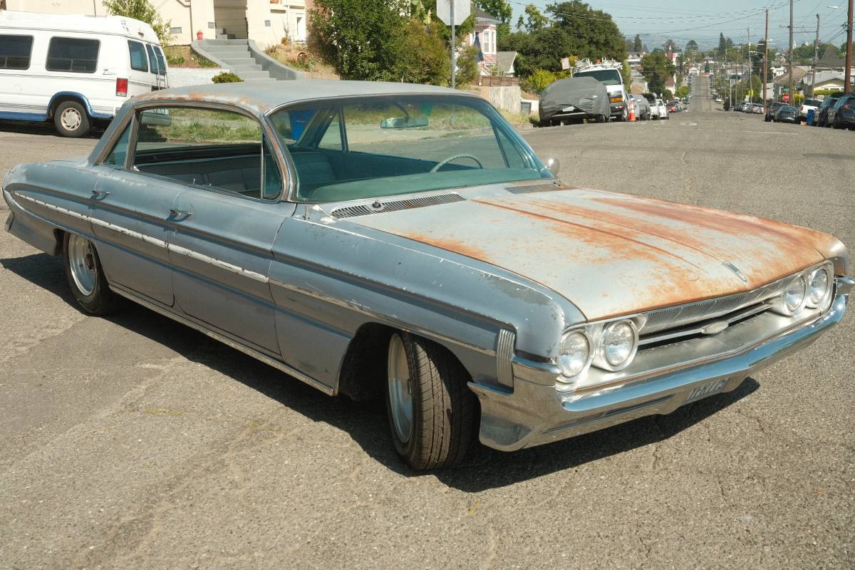 Oldsmobile-98-holiday-1961 Oldsmobile-98-holiday-1961