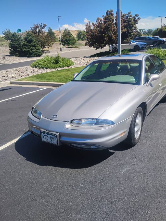 Oldsmobile-Arora-1996