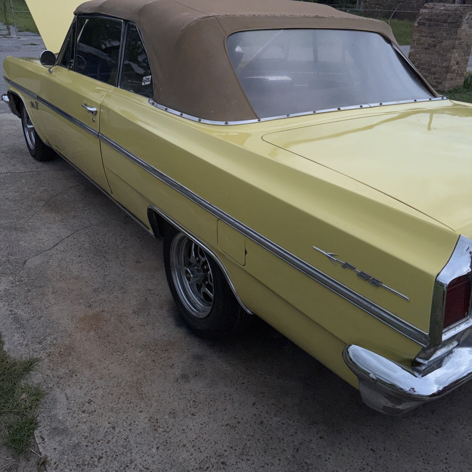 Oldsmobile-Cutlass-1963-Convertible-Brown Oldsmobile Cutlass 1963