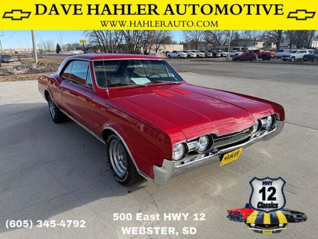 Oldsmobile-Cutlass-1967-Red-Black