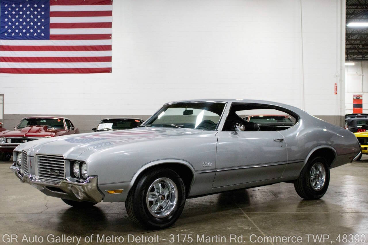 Oldsmobile-Cutlass-1972-Orange-White