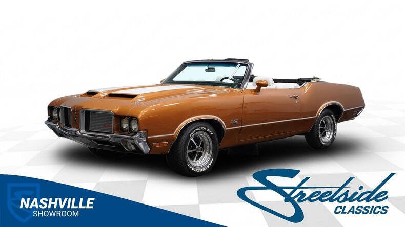 Oldsmobile-Cutlass-1972-Saddle-Bronze-White