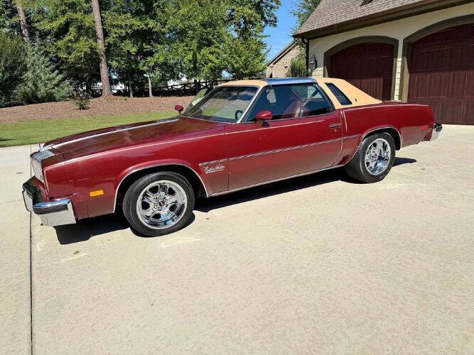 Oldsmobile-Cutlass-1976-Burgundy-Burgundy