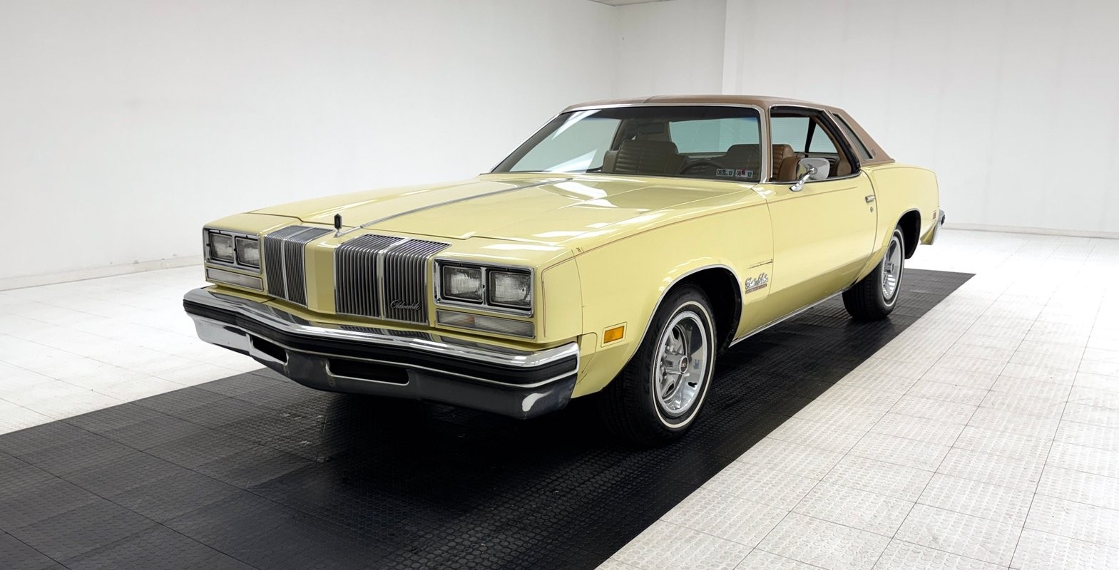 Oldsmobile Cutlass 1976