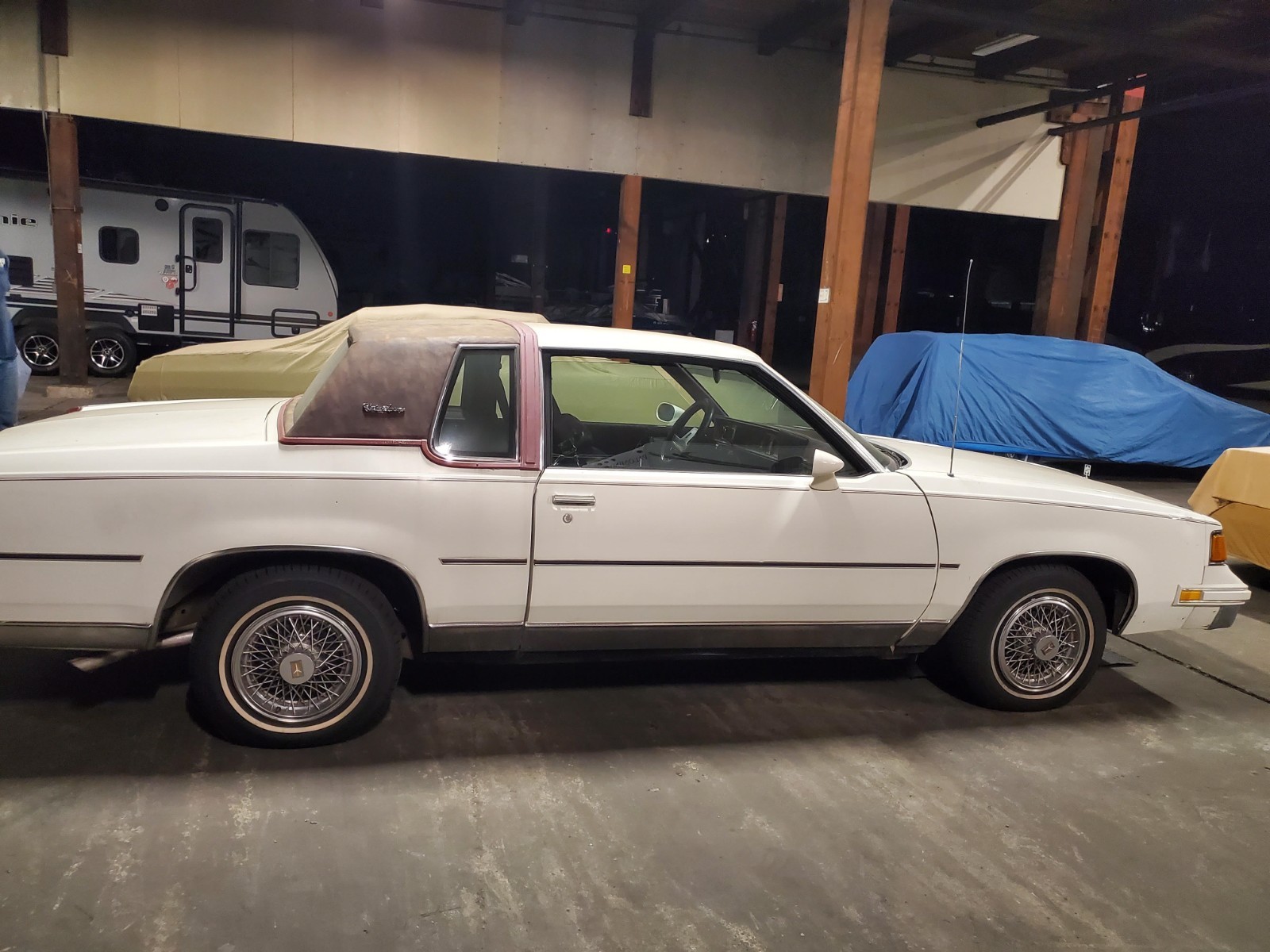 Oldsmobile-Cutlass-1987-Coupe-Maroon