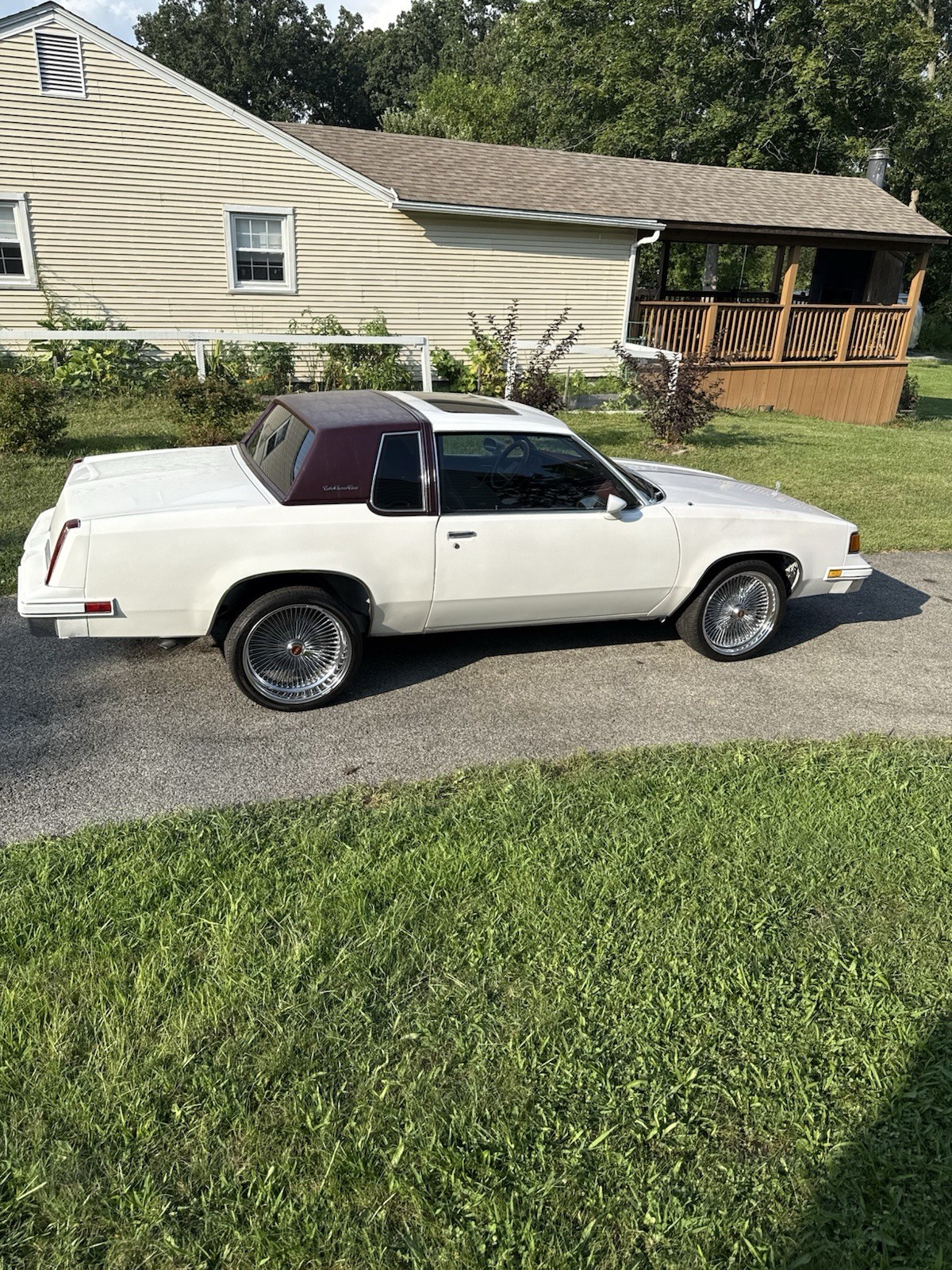 Oldsmobile-Cutlass-1988-Coupe-Burgundy