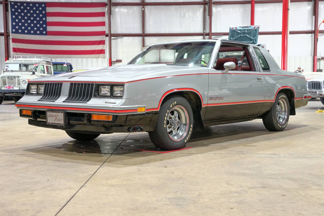 Oldsmobile-Cutlass-calais-1984-Gray-Red