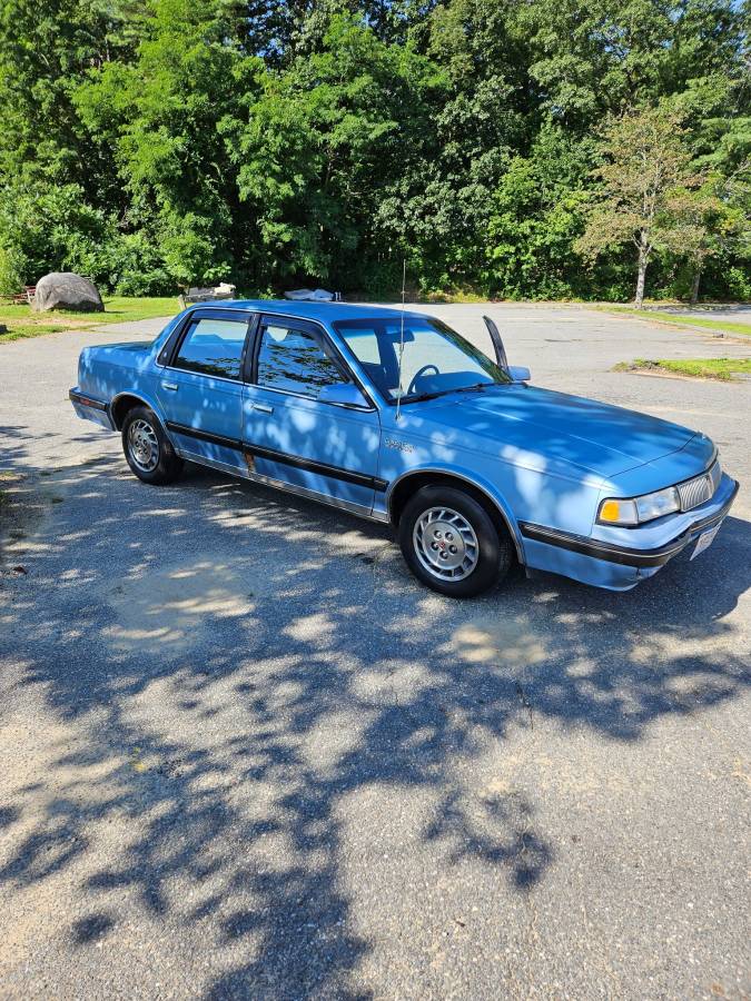 Oldsmobile-Cutlass-ciera-1989