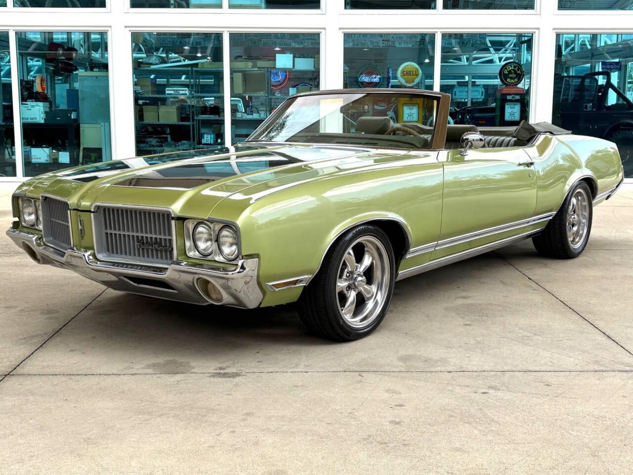 Oldsmobile-Cutlass-supreme-1971-Lime-Green-Green