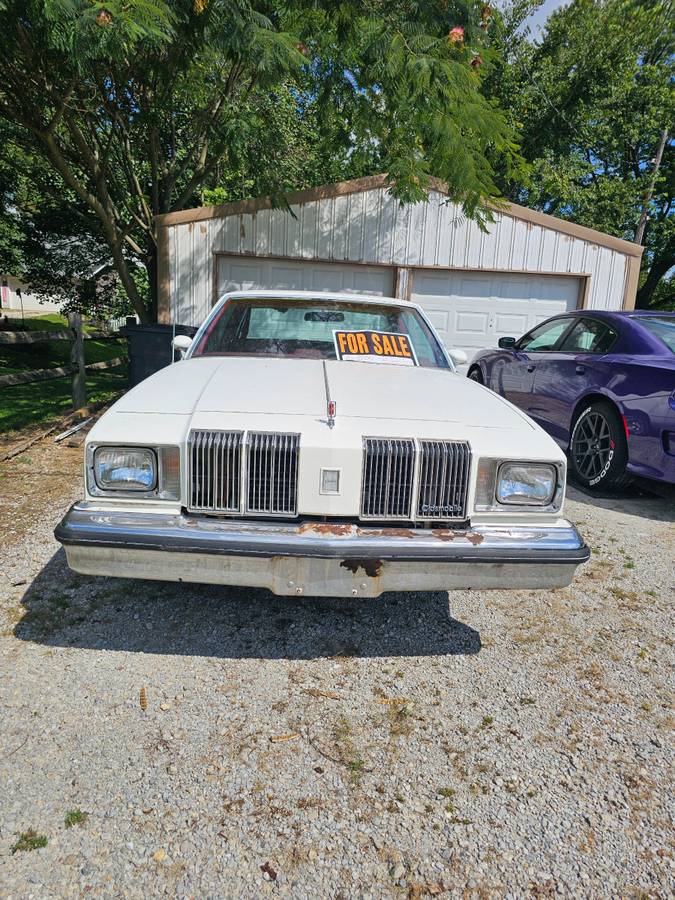 Oldsmobile-Cutlass-supreme-1979-White