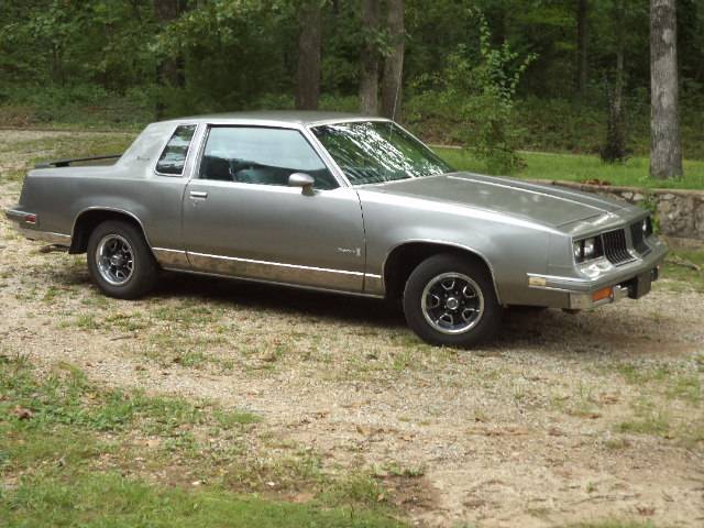 Oldsmobile-Cutlass-supreme-1986-grey