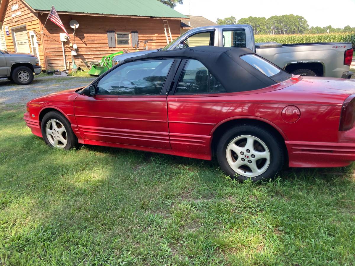 Oldsmobile-Cutlass-supreme-1995