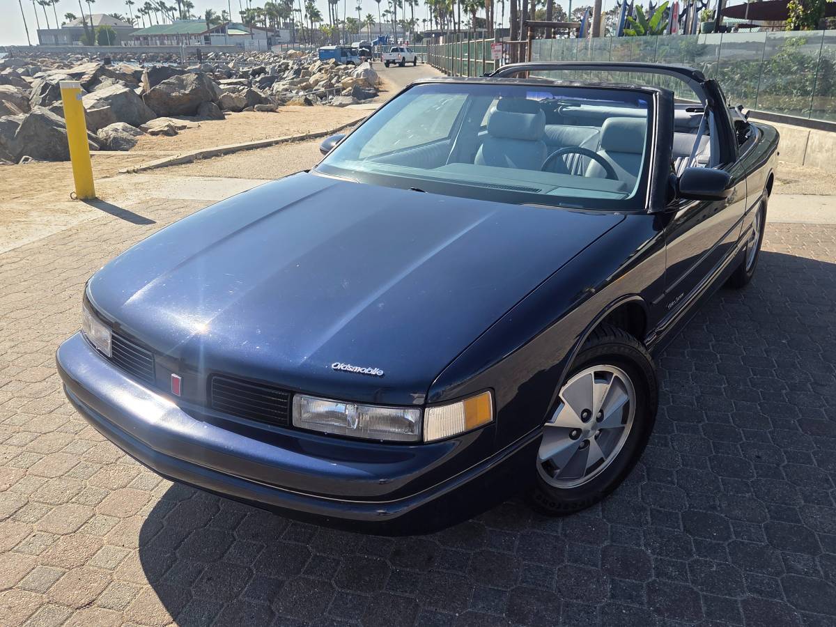 Oldsmobile-Cutlass-supreme-convertible-1991-blue