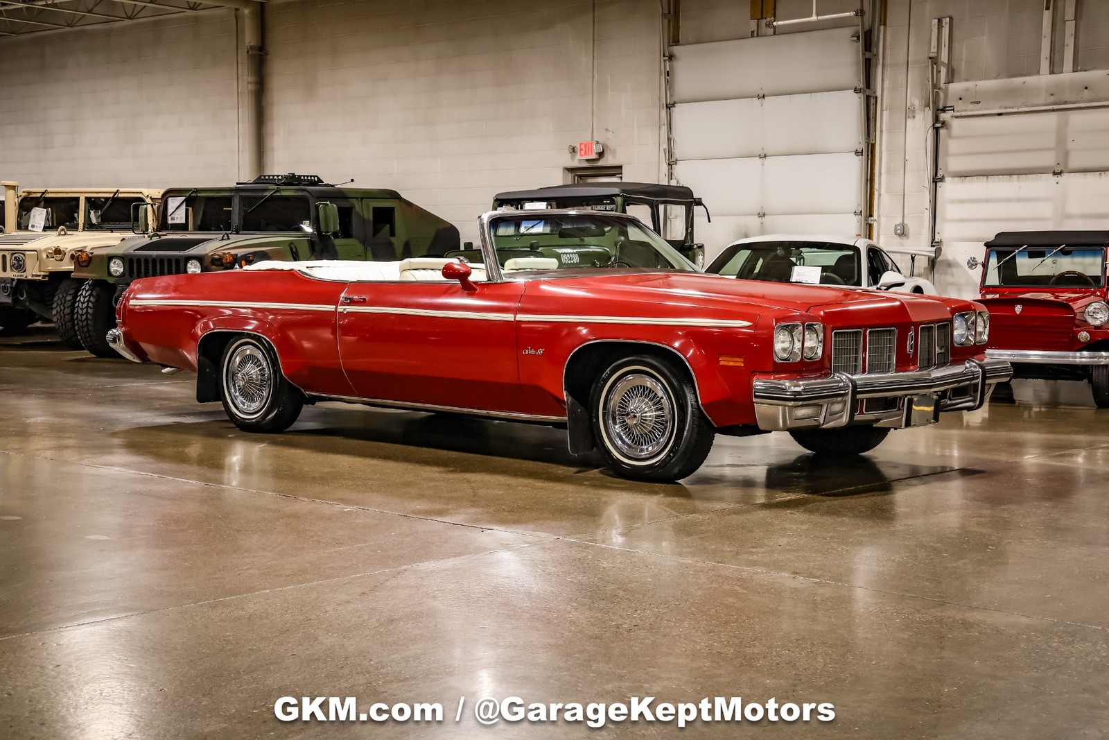 Oldsmobile-Delta-88-Royale-1975-White